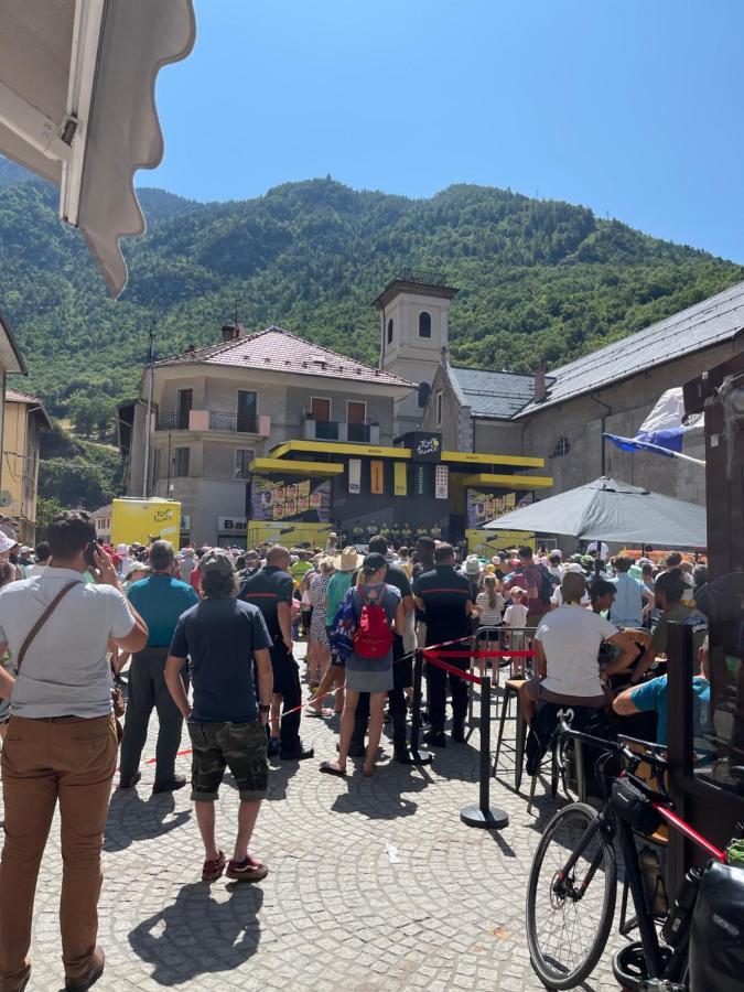 La Montagnette L Ours T1 Maison En Travaux De 10H A 17H Moutiers  Eksteriør billede