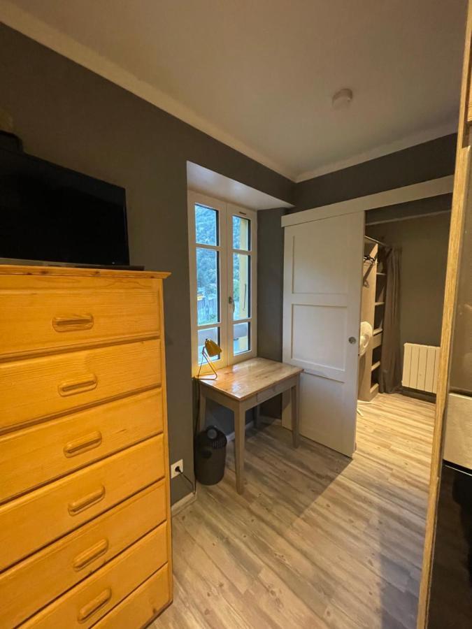 La Montagnette L Ours T1 Maison En Travaux De 10H A 17H Moutiers  Eksteriør billede