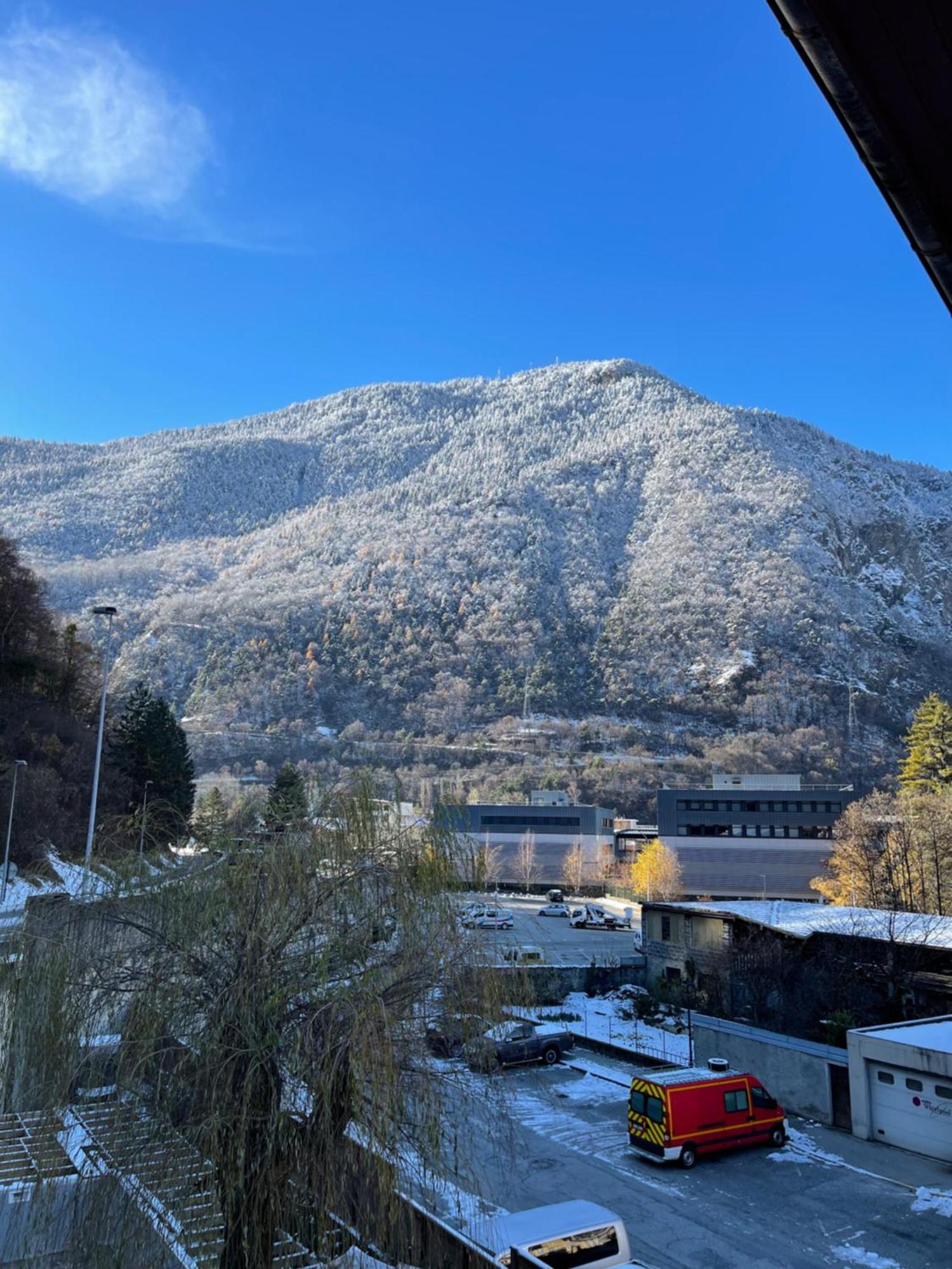 La Montagnette L Ours T1 Maison En Travaux De 10H A 17H Moutiers  Eksteriør billede