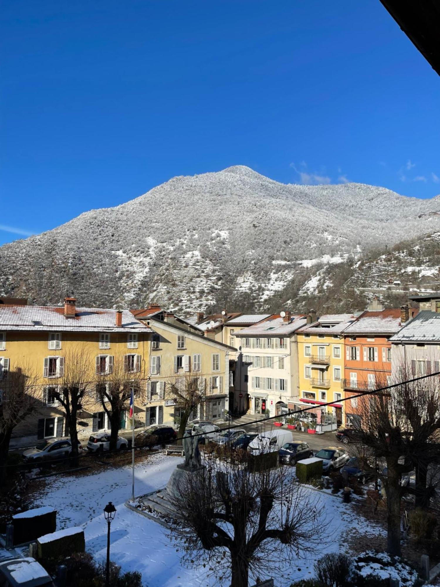 La Montagnette L Ours T1 Maison En Travaux De 10H A 17H Moutiers  Eksteriør billede