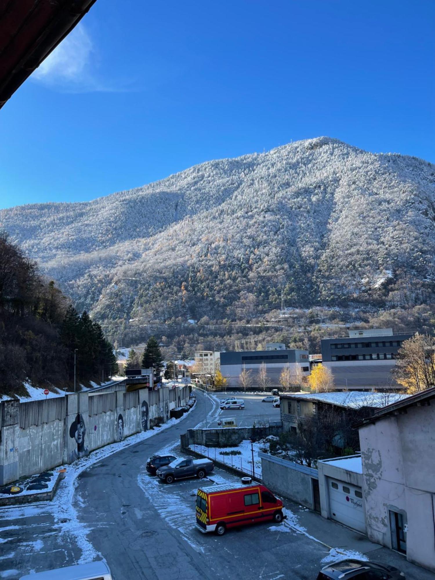 La Montagnette L Ours T1 Maison En Travaux De 10H A 17H Moutiers  Eksteriør billede