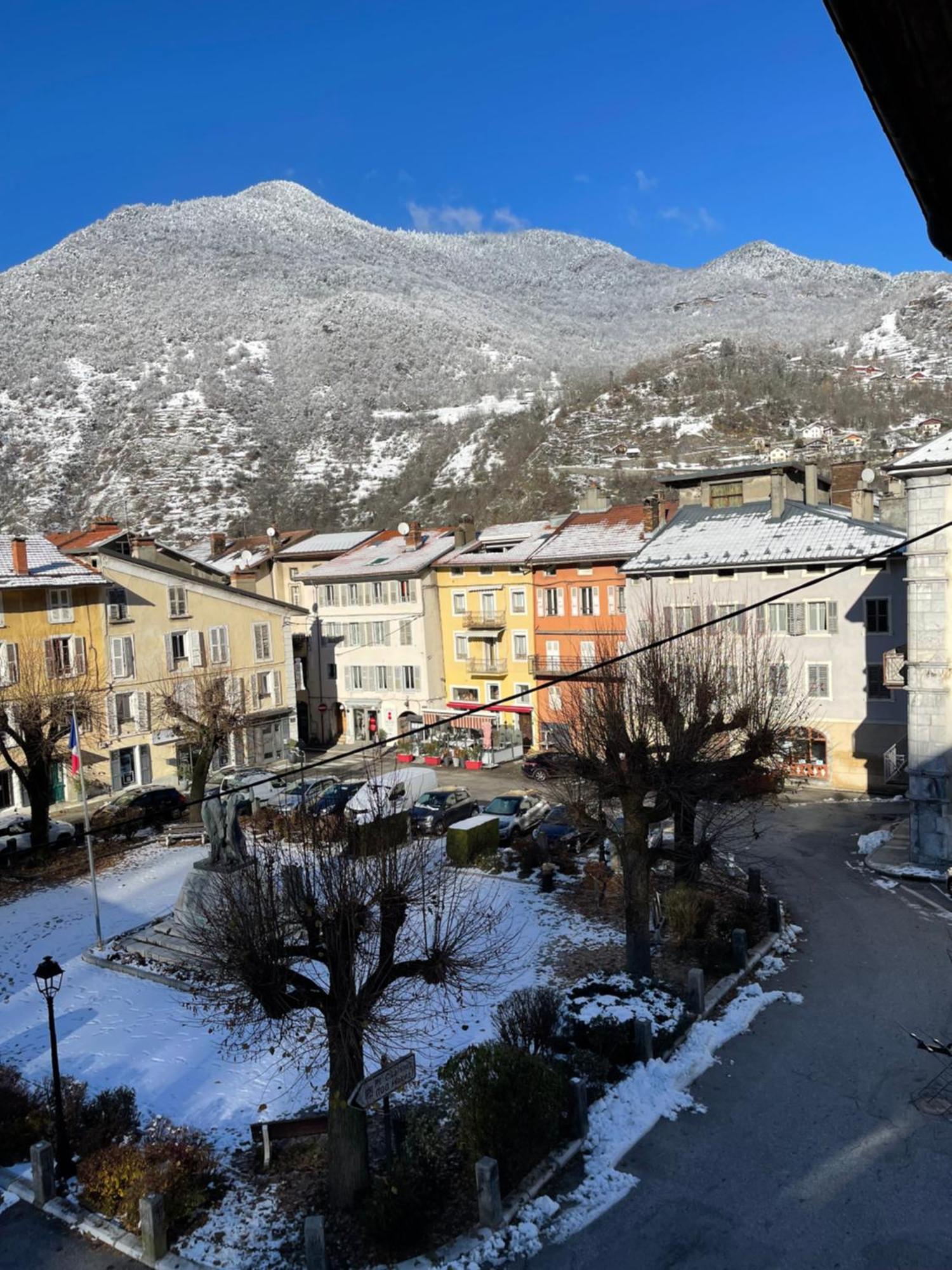 La Montagnette L Ours T1 Maison En Travaux De 10H A 17H Moutiers  Eksteriør billede